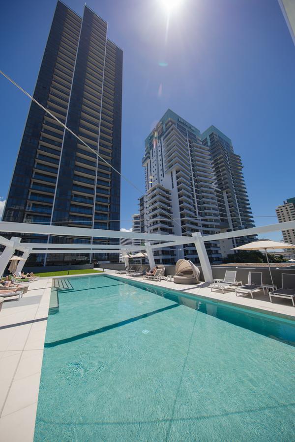 Dayday Premier Apartments At 2663 Gold Coast Hwy, Broadbeach エクステリア 写真